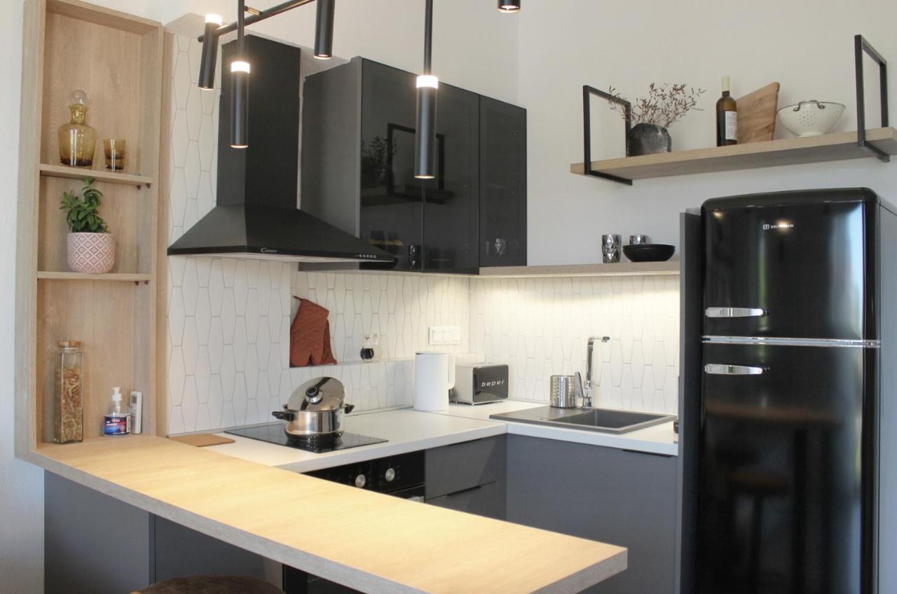 Aella Apartments نيكيتي المظهر الخارجي الصورة